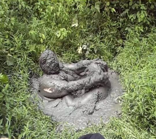 nasty-swamp-mud-encounter_main.jpg
